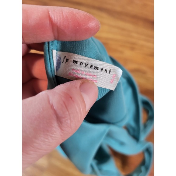 Free People Movement Size M Turquoise Blue Sports Bra - Picture 3 of 3